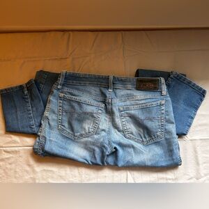 Diesel;woman’s light wash jeans. Size:26 super slim skinny